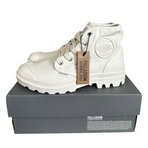 NEW Palladium Pampa Hi Top Sneakers Star White Womens Size 6 NEW IN BOX